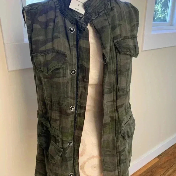NWT Sanctuary camouflage vest XS - Picture 6 of 9